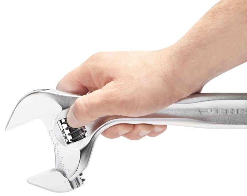 101.18 ‘QuickAdjust’ Adjustable Wrench 18″ (450mm) PrimeTools