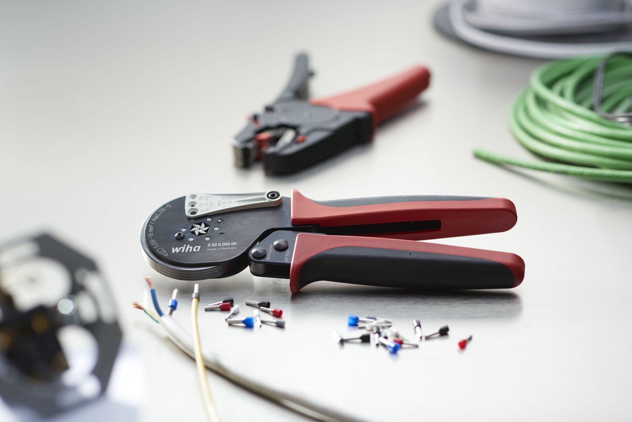 Wiha 41246 Automatic Crimping Tool Plier PrimeTools