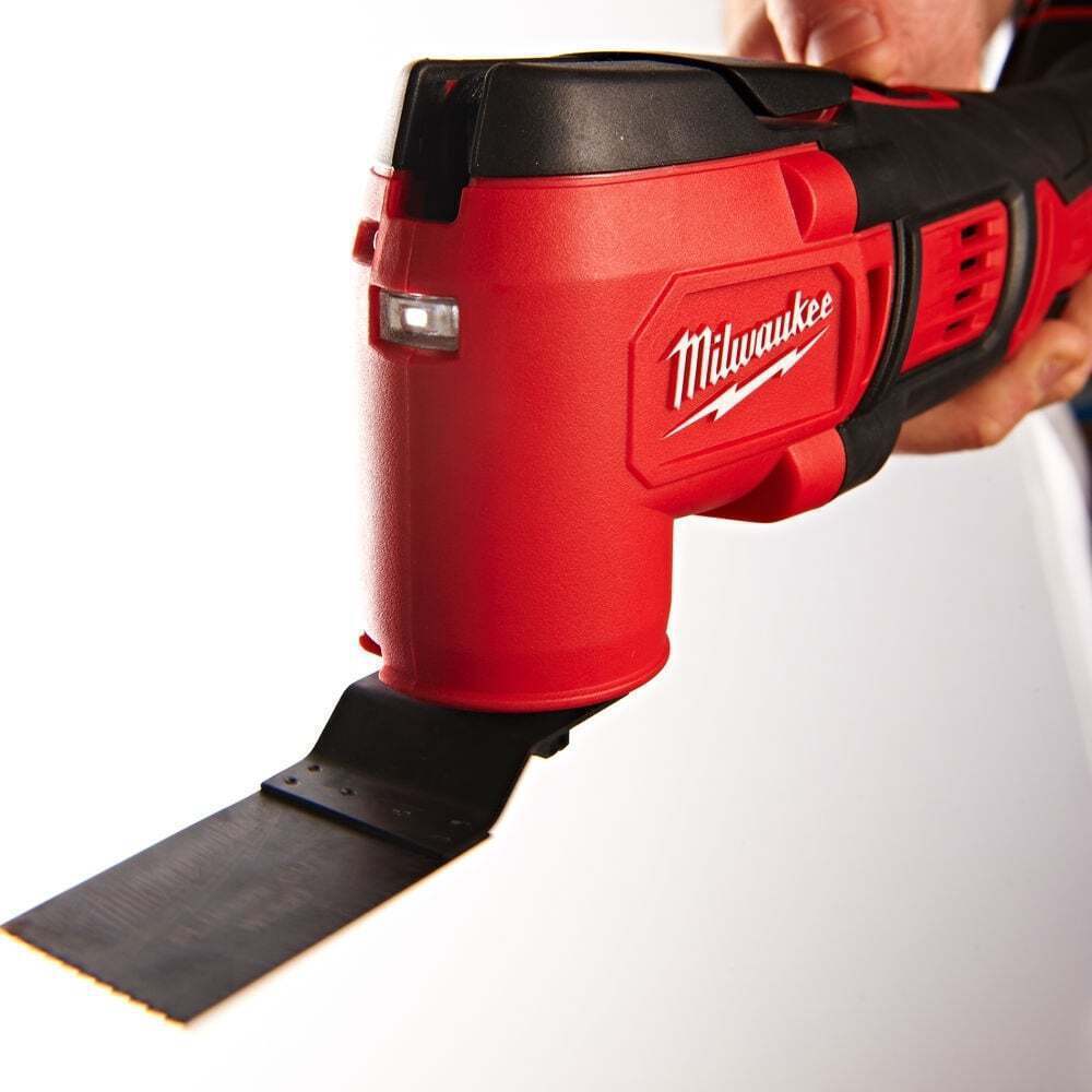 Milwaukee M18 Cordless Oscillating Multi-tool Bare Unit Milwaukee M18 BMT-0  Multi-Tool Bare Tool - Cordless Oscillating Tool 18V Variable Speed  Multi-tool
