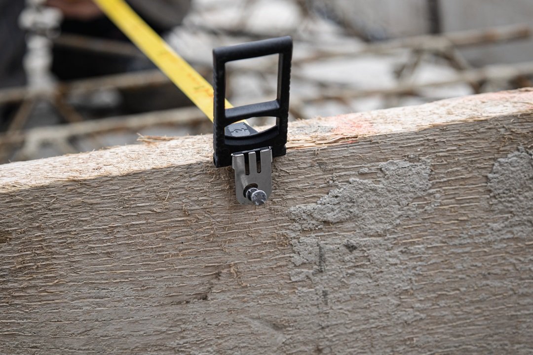 Stabila LBM 1000 FIBREGLASS Metric Open Reel Tape Measure 50M - Image 4