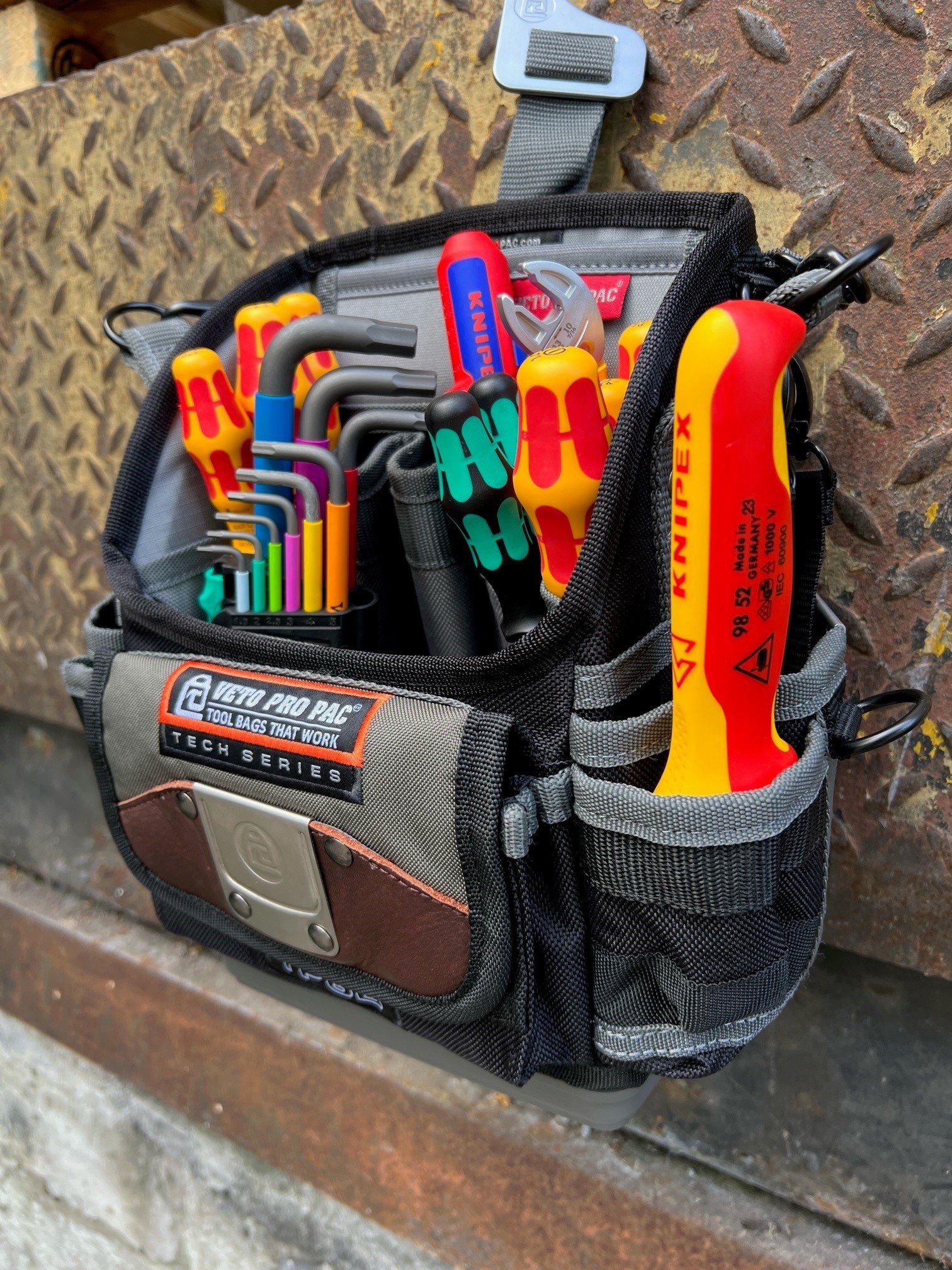 Wera & Knipex Electricians VDE Starter Tool Kit Set In Veto Pro Pac TP6B  Tool Pouch | PrimeTools