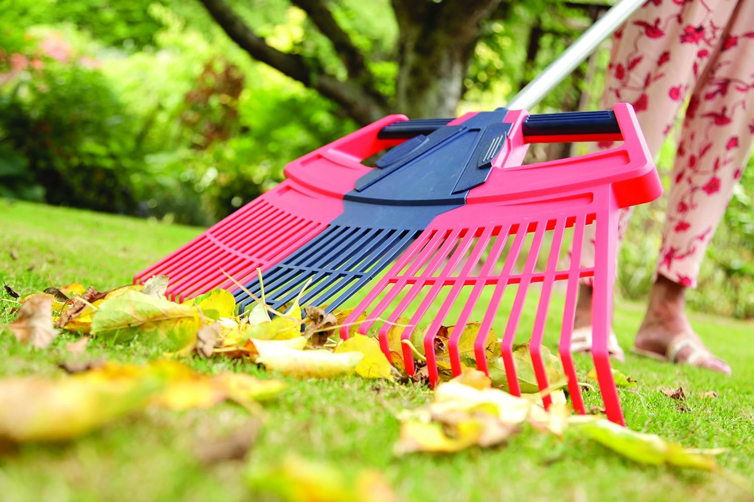 Spear & Jackson 3in1RAKE 30″ Leaf Rake, 8″ Shrub Rake & Leaf Grabber