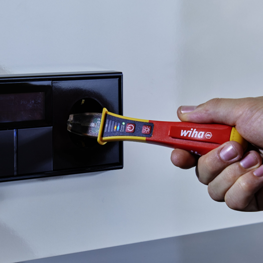 Voltage Testing Screwdrivers/Probes