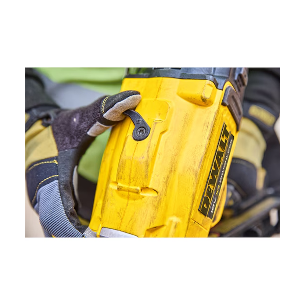 Dewalt DCN930N-XJ 18V XR Brushless First Fix 90mm Framing Nailer - Bare Unit - Image 7