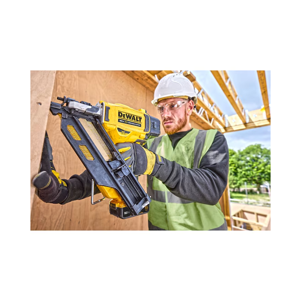 Dewalt DCN930N-XJ 18V XR Brushless First Fix 90mm Framing Nailer - Bare Unit - Image 6