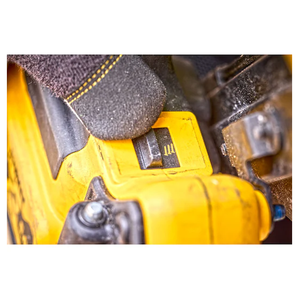 Dewalt DCN930N-XJ 18V XR Brushless First Fix 90mm Framing Nailer - Bare Unit - Image 12